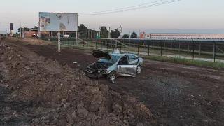 В Днепре на Донецком шоссе пьяный водитель Nissan вылетел в кювет