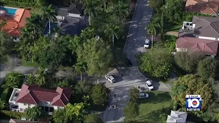 Motorcycle officer injured after crashing with vehicle in Coral Gables, police say