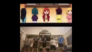 unos pibes bailando el ending de Joshiraku