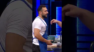 Barbaros, Eraydan simit almak için Mehmet Şef'ten borç istiyor #MasterChefAllStar #TV8 #ACUNMEDYA