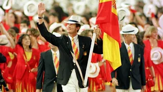 JJOO de #Barcelona92 la salida de España al Estadio olímpico con FelipeVI como abanderado 🇪🇸