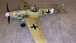Bf-109 by Elite Force 1/18 scale (Unboxing and Assembly)