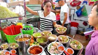 Ngỡ ngàng Bún Măng Vịt cạnh cơm ăn bằng tô cũng rơm rả múc bán, liên tục ghi sổ cuối ngày gom tiền