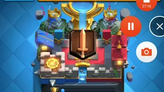 Заработал монеты и перешёл на легендарную арену. Clash Royal team #2.