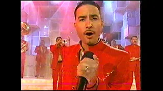 La Arrolladora Banda El Limon - Entregame Tu Amor Y Huele A Peligro (En Vivo En Hoy 2004)