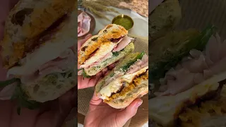 🥪Сендвич, который покорит твое сердце🥪Как вам такой формат с историей блюда, продолжаем?😄