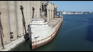 Exploring Chicago's Abandoned Ghost Ship