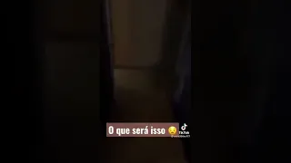 Bola de luz entra em uma casa. O que é isso😵_💫_