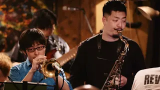 the KuJenger - 7 Birds feat.Tomoaki Baba  (Live at No Room For Squares)