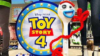 Toy Story 4 Disneyland Toy Hunt