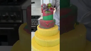 Grinch cake gets Colorful when he lifts the Cup (part 4)