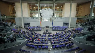 147. Sitzung Deutscher Bundestag: Friedensinitiative für die Ukraine und Russland