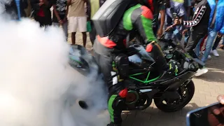 Bikers gatecrash a redbull carpark drift event! - kawasaki ninja h2