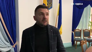 Діти, які випали з вікна другого поверху  Великомихайлівської  лікарні, перебувають в реанімації