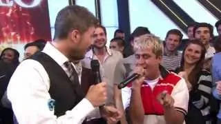 Showmatch 2014 - Charango -furor en la web- cantó en Showmatch y se emocionó