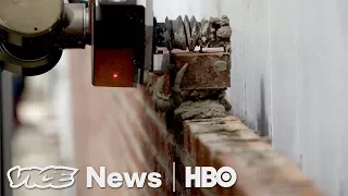 This Bricklaying Robot Can Build Walls Faster Than Humans (HBO)