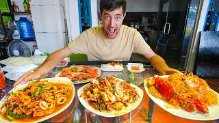 Cambodian Street Food Tour!! 🇰🇭 CRAZY KHMER SEAFOOD + Duck Egg Cake in Kampot, Cambodia!