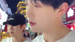 231009 • ENGSUB • Fan Shiqi strolling Changsha night market • Fan Shiqi VLOG • 范世錡小红书的更新。