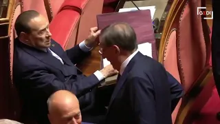 Berlusconi a La Russa: ma vaffanculo! Senato, 13.10.2022 - ASSINISTRA.it