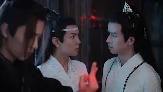 Sizhui and Ling are shocked by Weiying,can't help looking at each other to exchange feelings