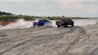 Toyota Hilux Vs Ford ranger & Raptor @tarlac lahar sand