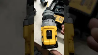 Новинка от Dewalt DCD 703 ремонт Белгород #dewalt #bocsh #belgorod #ремонт #metabo #makita #отделка