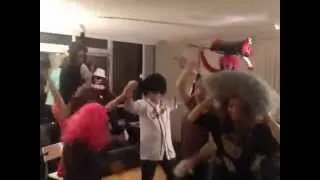 Harlem Shake Latinos en Toronto - Venezuela, Perú, Chile y Rumania