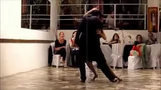 Exhibición Laura Rivas y Pablo Sosa. Milonga "Che Madame" 15/10/2015 video 2/2