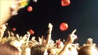 Foo Fighters - These Days (flash mob at Pukkelpop 2012)