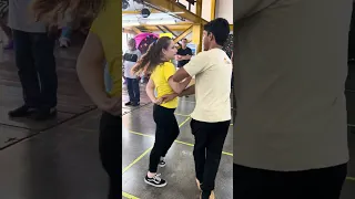 FORRÓ PÉ DE SERRA - DAVI SILVA E BIANCA SIMONSEN (OFICINA DE DANÇA)