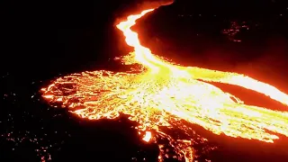 Impresionantes imágenes aéreas de la lava del Volcán de La Palma a vista de dron