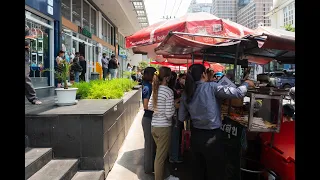 [4K] Walking tour in Bangkok on Soi Langsuan area during lunchtime