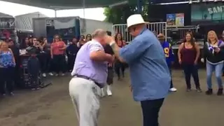 Old man Popping in the streets - Break Dance - Jam on it - oldschool