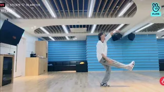 Hyunjin practice room vlive Play with Fire cover