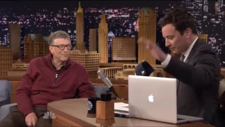 Bill Gates Modifies The Apple Logo Of Jimmy Fallon's Macbook