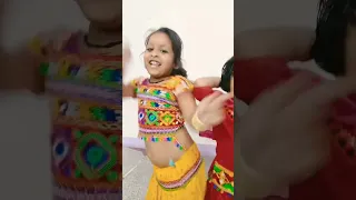 molu pihu dance 💃 kar rahi h  #shorts #viral #trending #viralshots