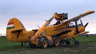 Antonov AN2, JD 8260R, 5090M,JCB (Légi műtrágyaszórás)