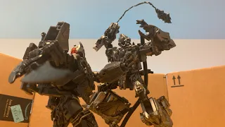 Megatron vs scourge (transformers stop motion)