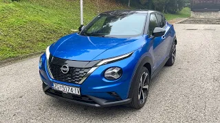 NEW NISSAN JUKE Tekna 2023 - DRIVING in the city (Hybrid model)