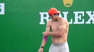 Rafa takes his shirt off during practice