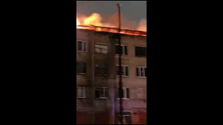 Крупный пожар в бывшем общежитии