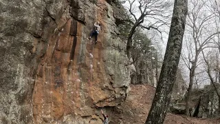 Horseshoes and Hand Grenades 5.11a - Horseshoe Canyon Ranch in Jasper, Arkansas