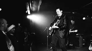 Jesse Dayton Live @ The Token Lounge kickin' "Border Town"