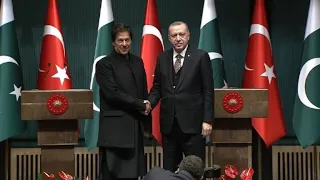 Turkey's Erdogan holds presser with Pakistani PM Imran Khan