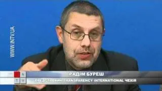 Доступ до публічної інформації: за і проти