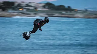 FLYING HUMAN !!! FLYBOARD AIR !!!