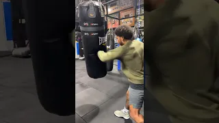 Paulo Aokuso POWER on Heavy Bag; Slick Punches