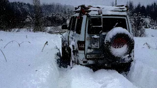 УАЗ Патриот на 35 ЕТ с блоками, Ховер на 33 с самоблоком  и ГАЗ 69 в глубоком снегу