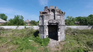 «Восстановить историю». В Славянске расчищают территорию старого кладбища и часовни