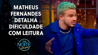 Cantor diz ter dificuldade em entender as palavras | The Noite (30/03/22)